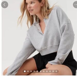 Offline by Aerie Gray Snap Fleece Crewneck Sweater